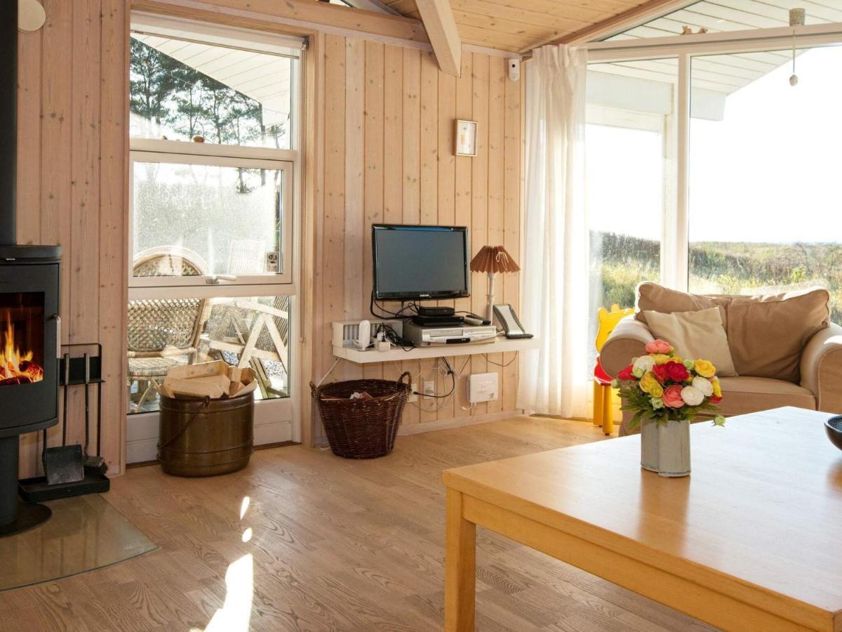 6 Person Holiday Home In Knebel Orby Room photo